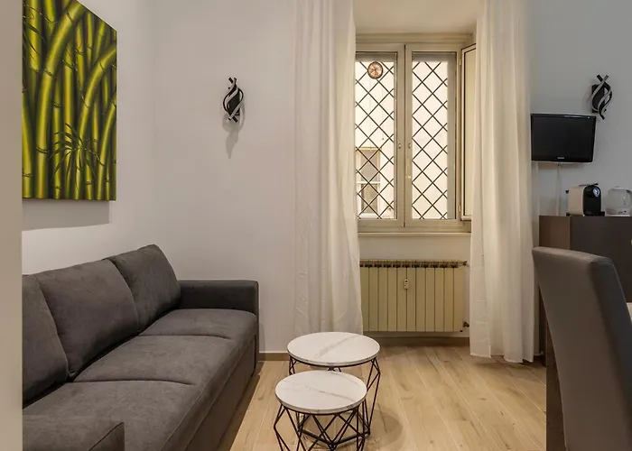 Trastevere Three Cozy *