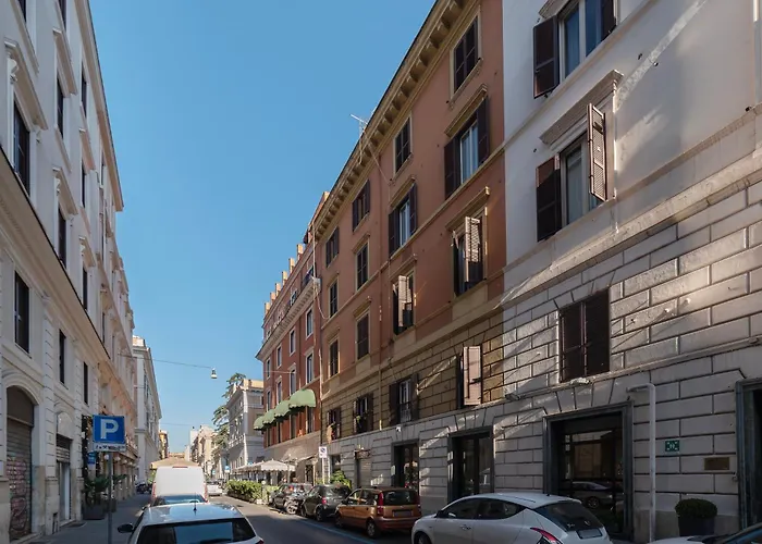 Trastevere Three Cozy